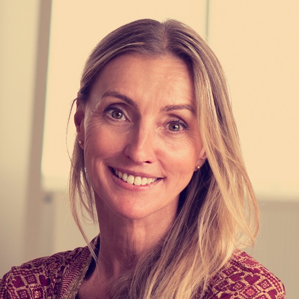 Ananda Yoga docent Iris Somefun
