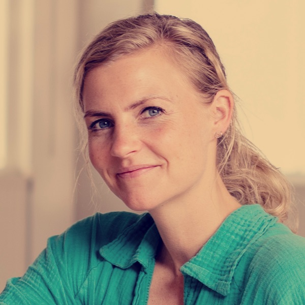 Ananda Yoga docent Jeannine Paulich