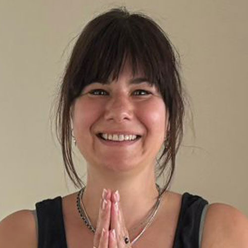 Ananda-Yoga-inval-docent-Deborah-Meeuwissen
