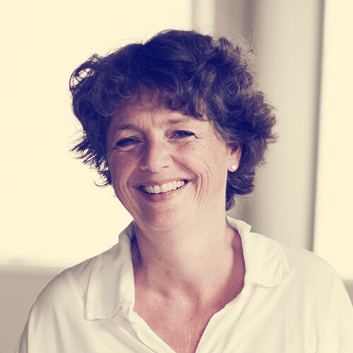 Ananda Yoga invaldocent Annette Paulicht