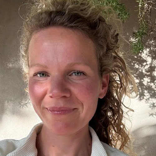 Ananda-Yoga-Sanne-Houtepen